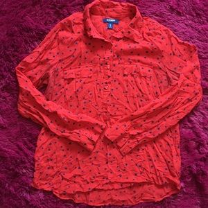 Old Navy red starry semi-button down top 💫